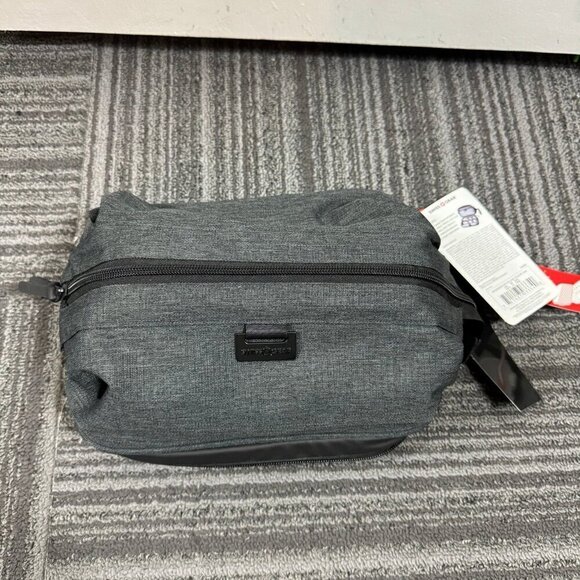 SWISSGEAR 3880 Deluxe Toiletry Bag - Gray - Picture 4 of 8